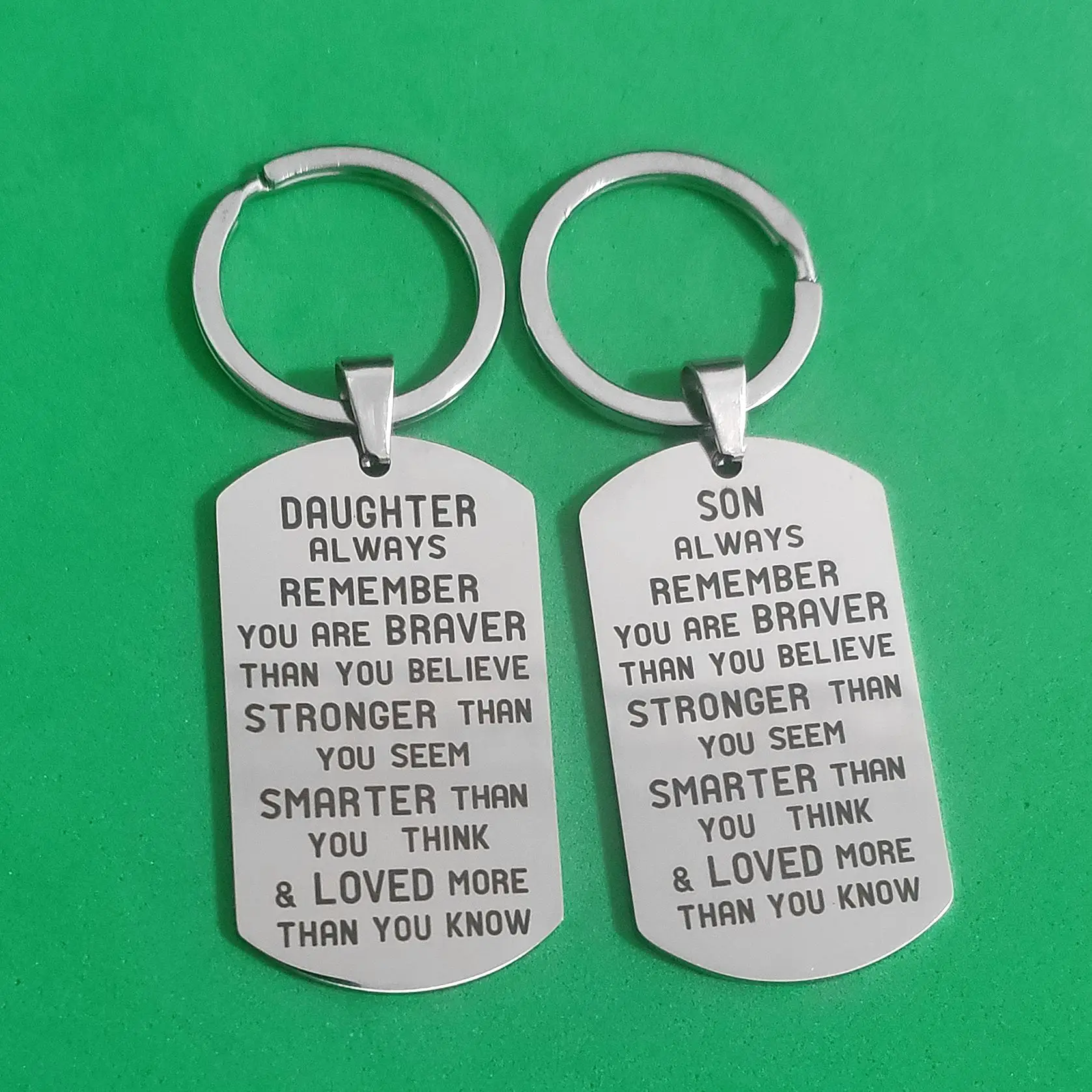 

Birthday Keyring SON DAUGHTER Keys Holder Graduation Creative Kid Gifts Military Tags Stainless Steel Keychain Car Carabiner