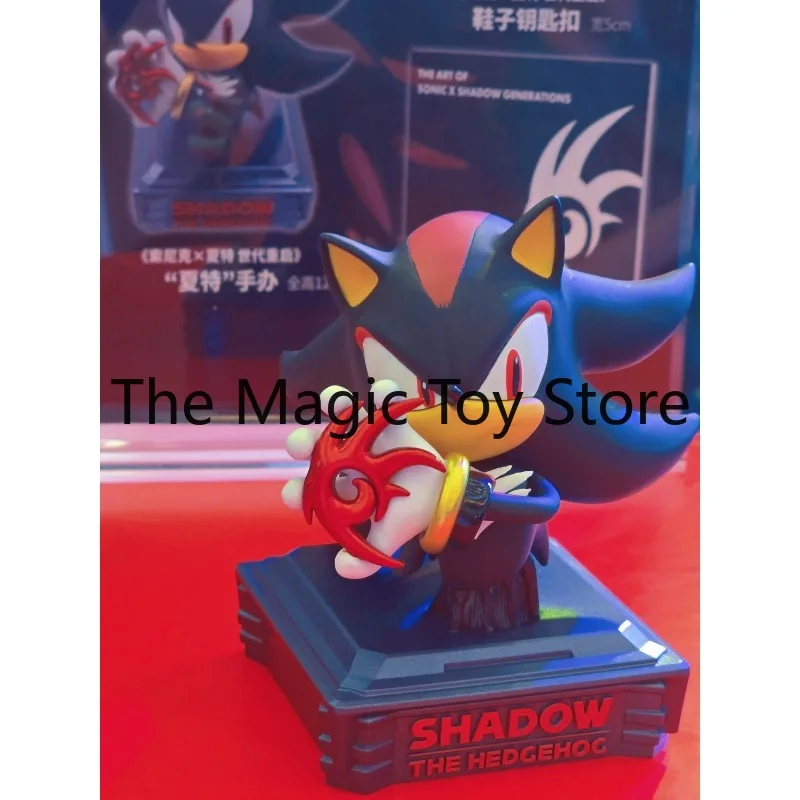 Фото Оригинальная фигурка SEGA Sonic The Hedgehog Shad + набор брелоков в форме туфель — коллекционная игрушка ограниченной серии №4