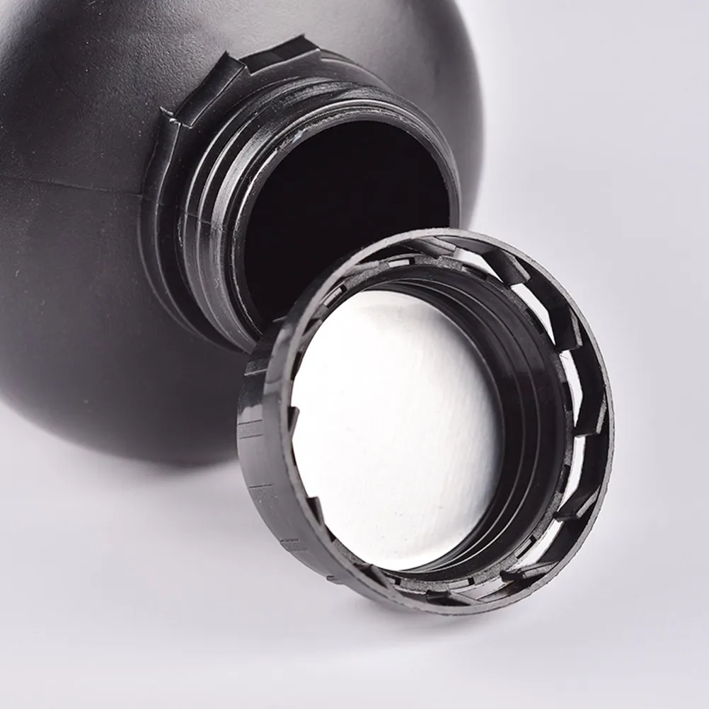Фото 8 шт. черных пластиковых контейнеров из HDPE, устойчивых к кислотам и щелочам, для жидких удобрений и агрохимикатов. №2