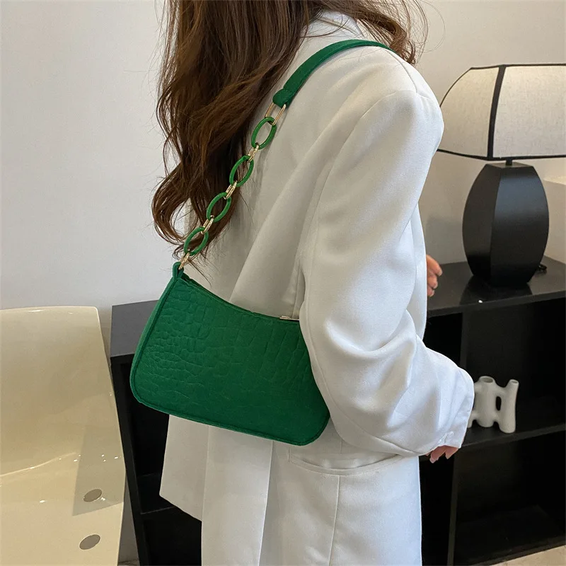 One Shoulder Bag 2023 New Women's Subaxillary Bag Niche Design Advanced Texture Armpit Handbag Crescent Saddle Bag Dermatoglyph