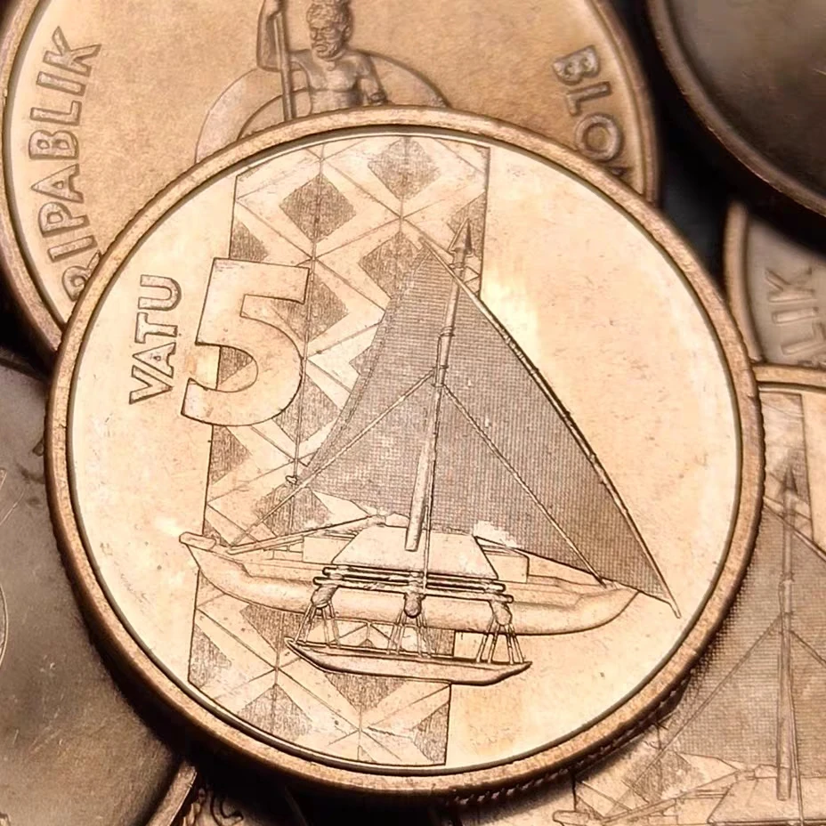 

Парусная лодка Vanuatu 5 ATU Coin 2015, диаметр 19 мм, новый UNC 100% оригинал