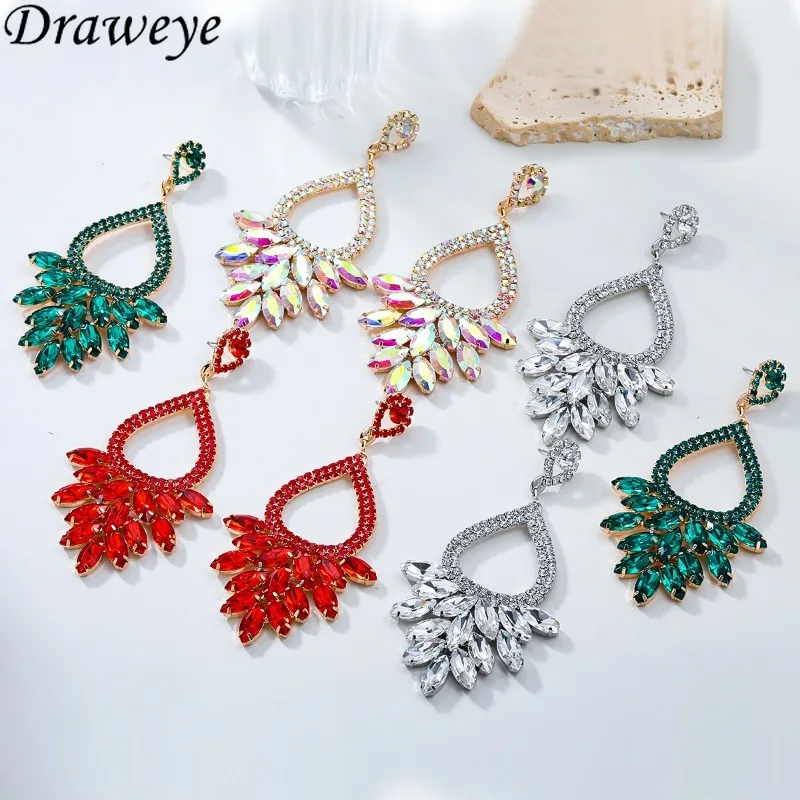 Женские серьги-подвески в виде цветов |