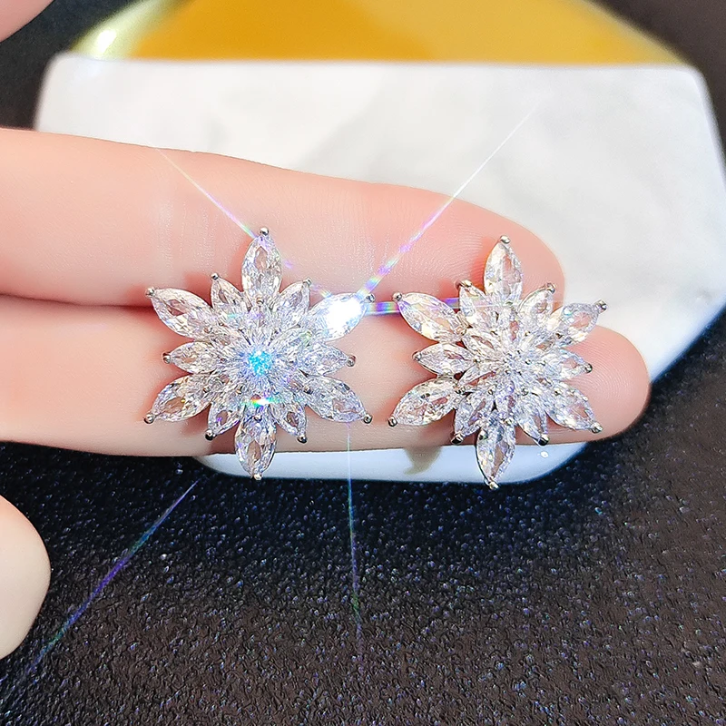 JDL Snowflake Luxury Jewelry Zircon Luxury Woman Earring Silver Christmas Earrings Flower Fine Accessories