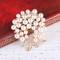 2022 fashion pearl rhinestone brooch womens elegant clothing shawl scarf buckle pins jewelry round bouquet brooch pin