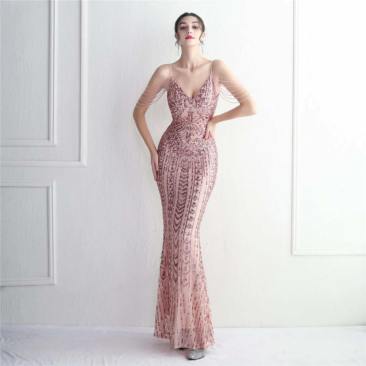 Women Luxury Evening Party Dress Elegant Off Shoulder Sexy Sequin Mermaid Spaghetti Straps Beading Long Party Dress Vestidos