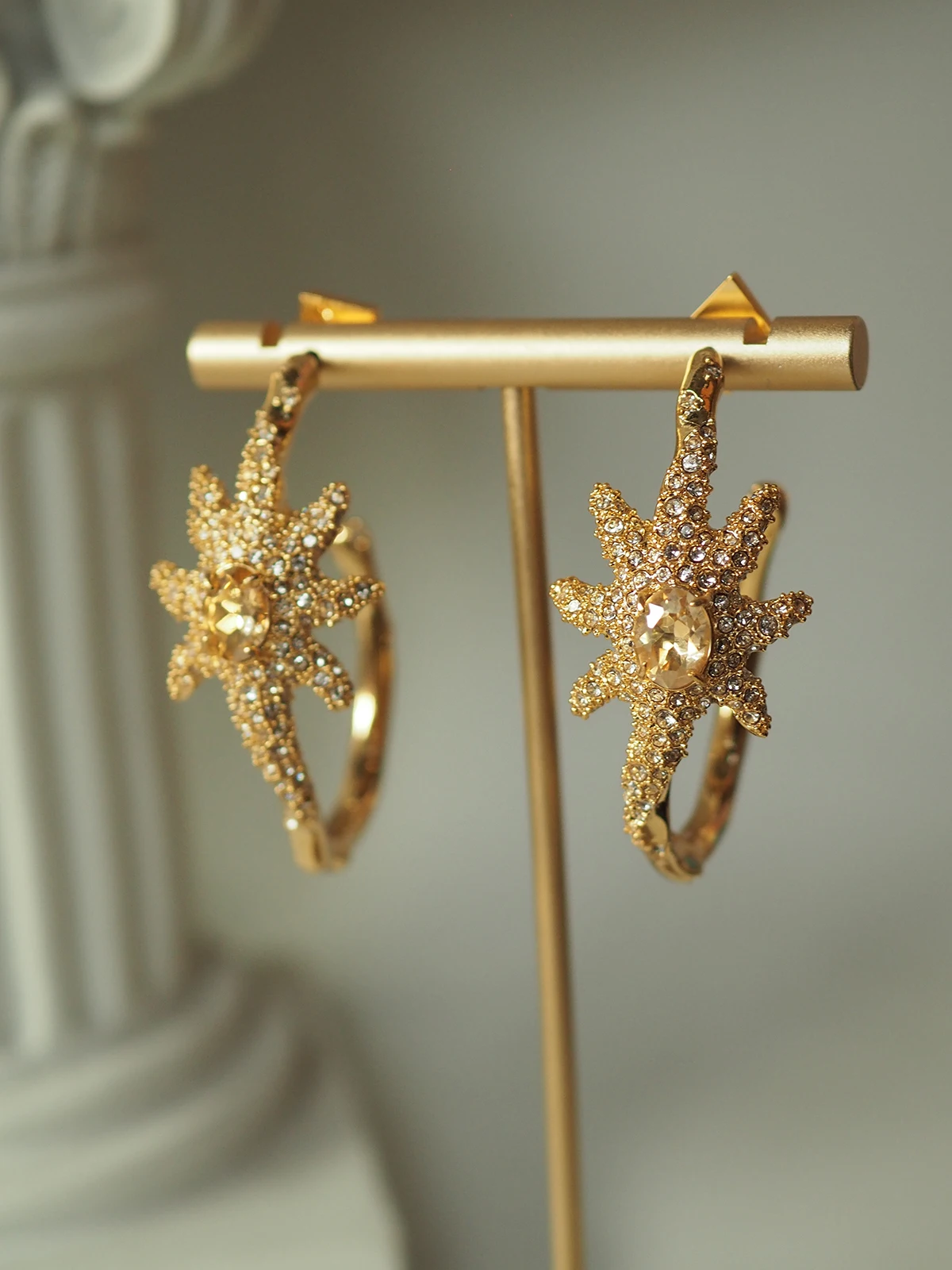 

Niche retro minimalist temperament high-quality texture earrings