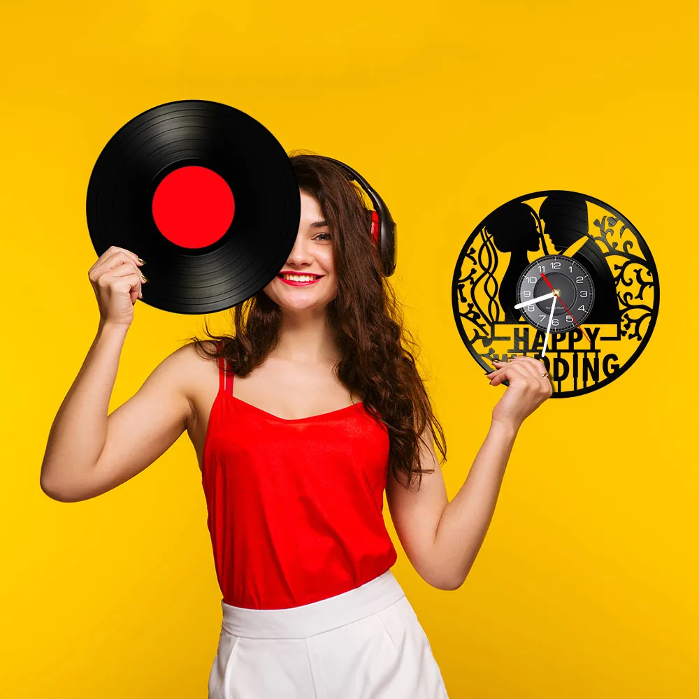 Настенные часы на заказ винтажные с виниловой пластиной подарок день Святого