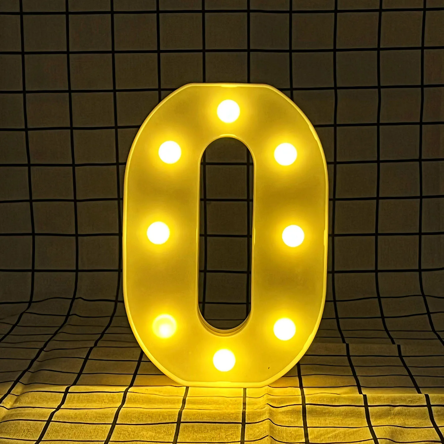 

Золотая светодиодная буква 16 см