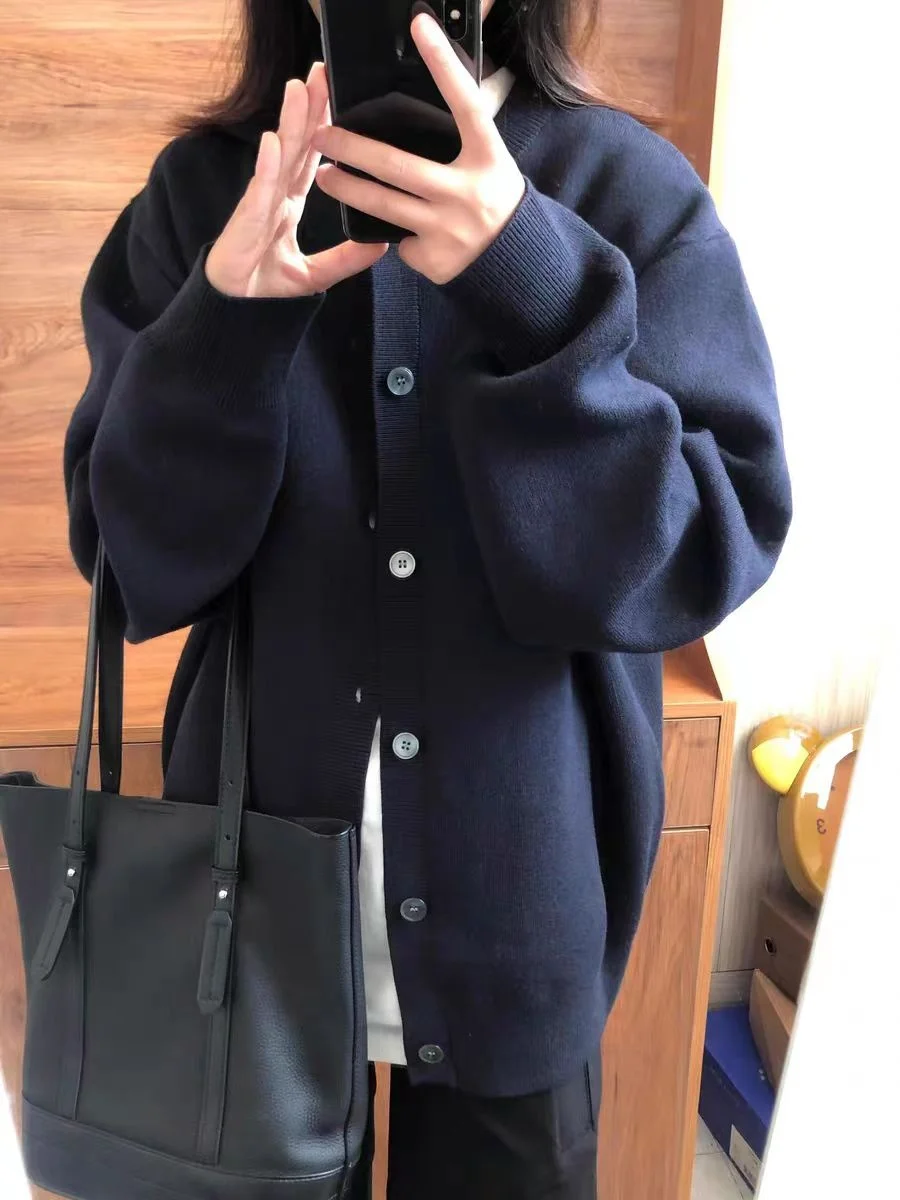 Темно-синий вязаный кардиган женский весенне-осенний свободный шикарный