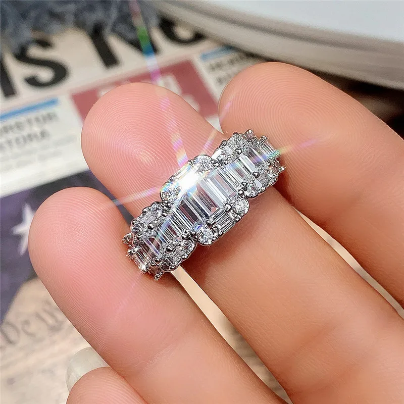 

Classic Trend Personality Light Luxury Ring for Women and Men Wedding Engagement Wedding Jewelry Party Accessories