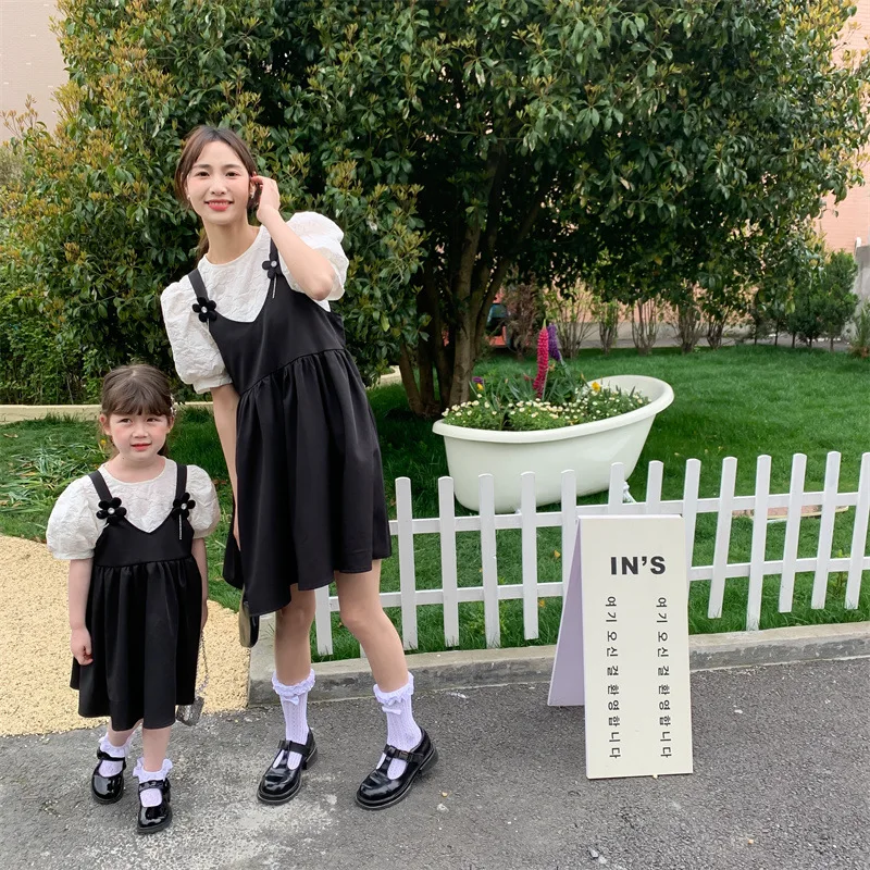 

2022 Summer Parent-child Mother-daughter Suit Short-sleeved Shirt + Strap Dress Two-piece Family Outfit Matching Kids Clothes