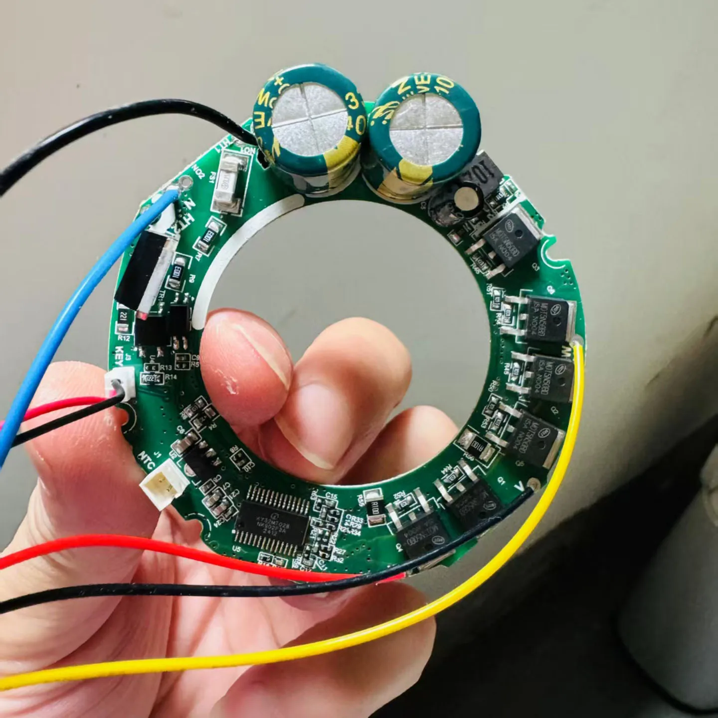 

Двигатель для фена Dyson