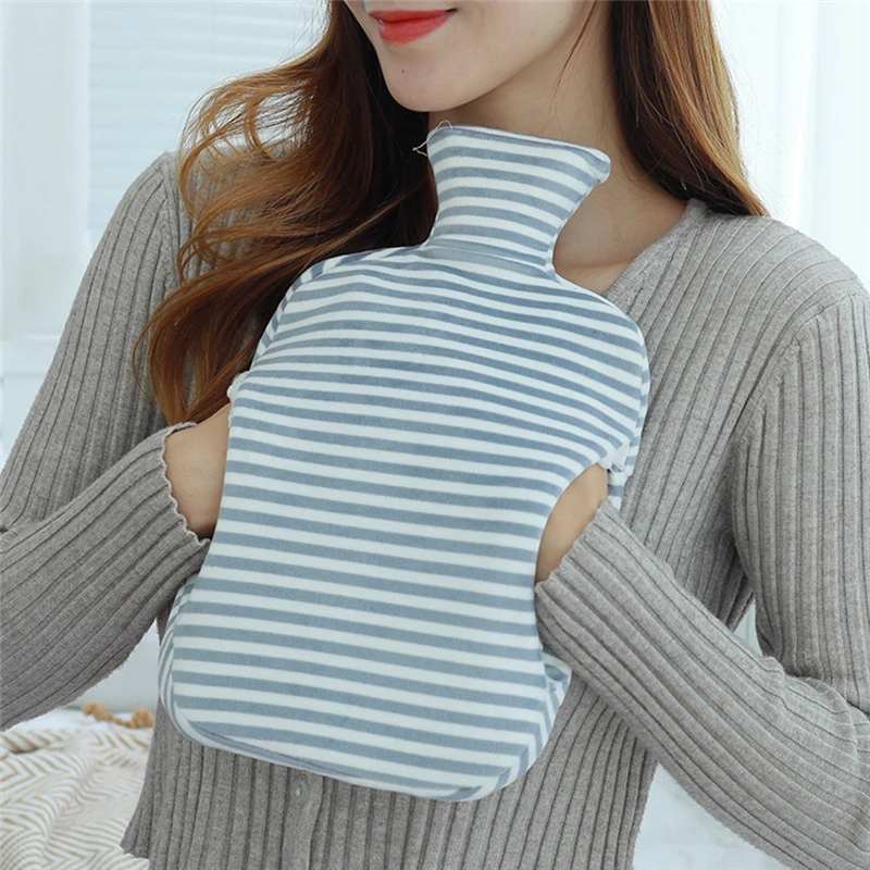 

Большие бутылки для горячей воды резиновая бутылка для горячей воды Съемная крышка сохраняет тепло зимой портативная и многоразовая бутыл...