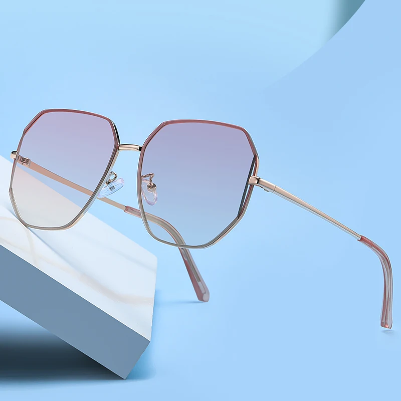 

Солнцезащитные очки женские ультралегкие, из нержавеющей стали