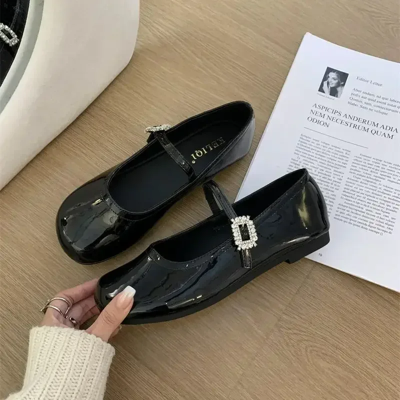 Женские туфли Bradn эластичные новые дизайнерские женские на плоской подошве весну