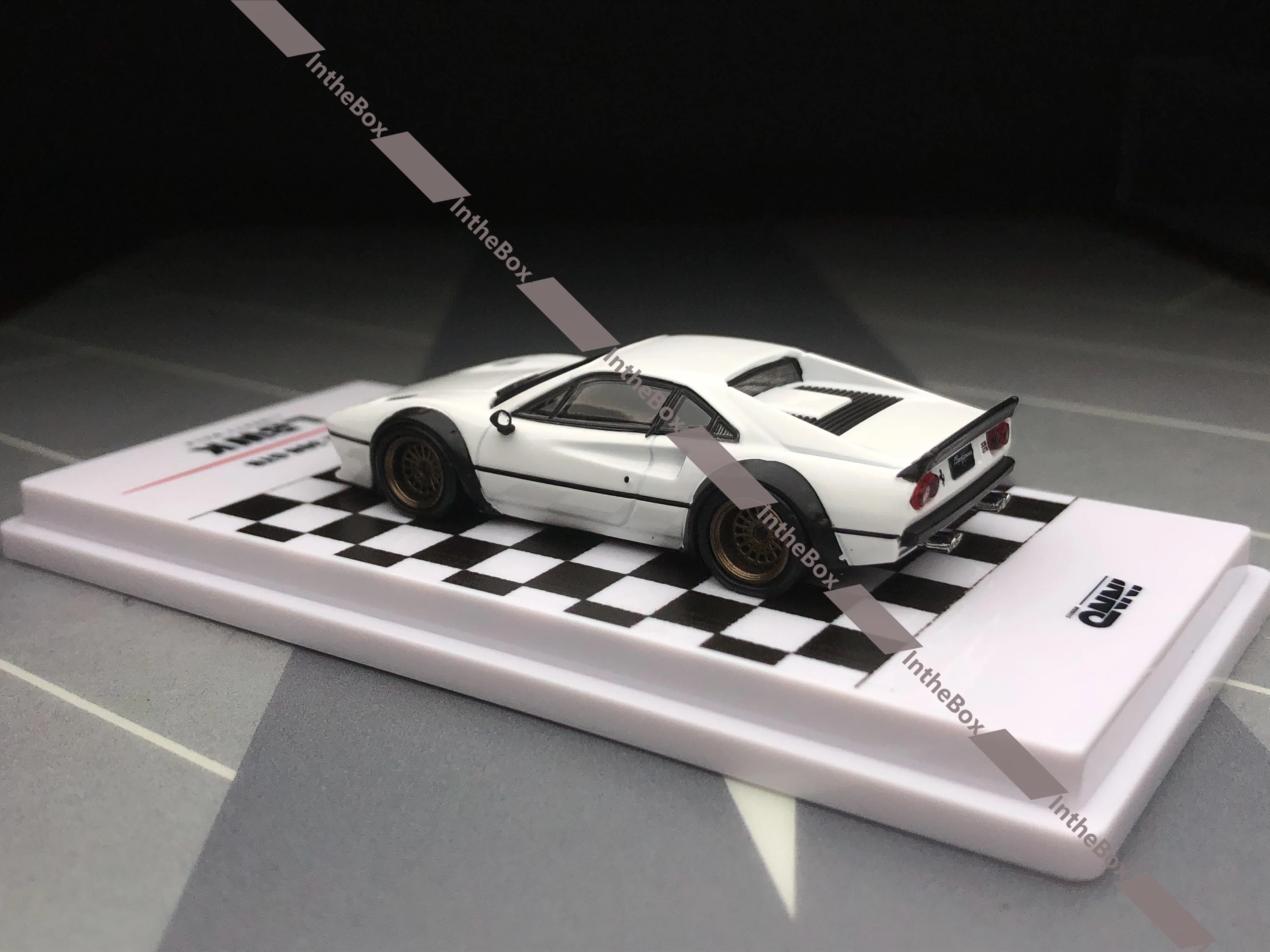 INNO64 1:64 LBWK 308 GTB Белая литая под давлением модель автомобиля Коллекция