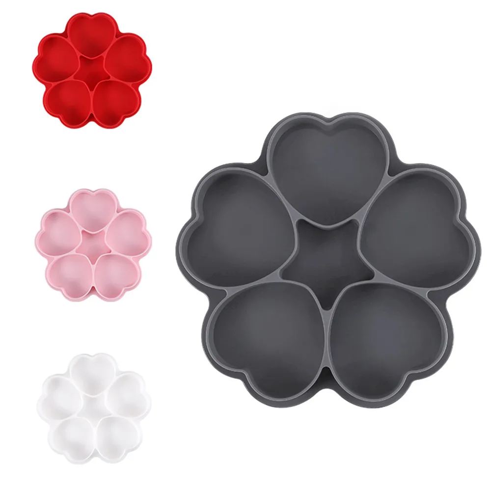 

5-Cavity Heart Silicone Mold With Cover Food Storage Box