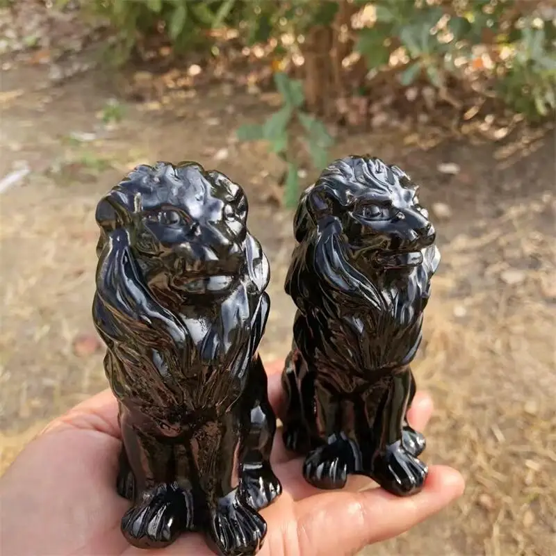 Статуэтка из черного обсидиана с львом