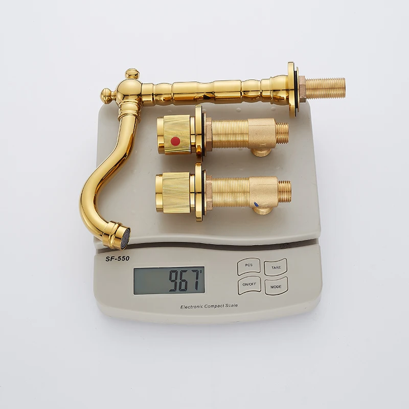 Высокий смеситель золотого цвета для ванной комнаты набор из трех предметов