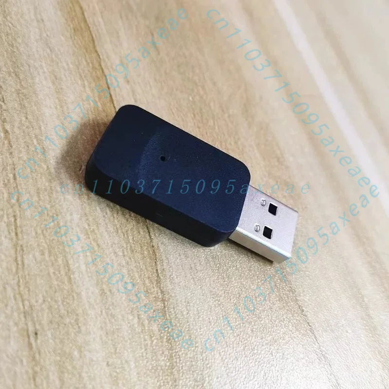 Фото Беспроводной USB-приемник (донгл) для игровой гарнитуры HyperX Cloud Alpha, адаптер аудиосигнала №2