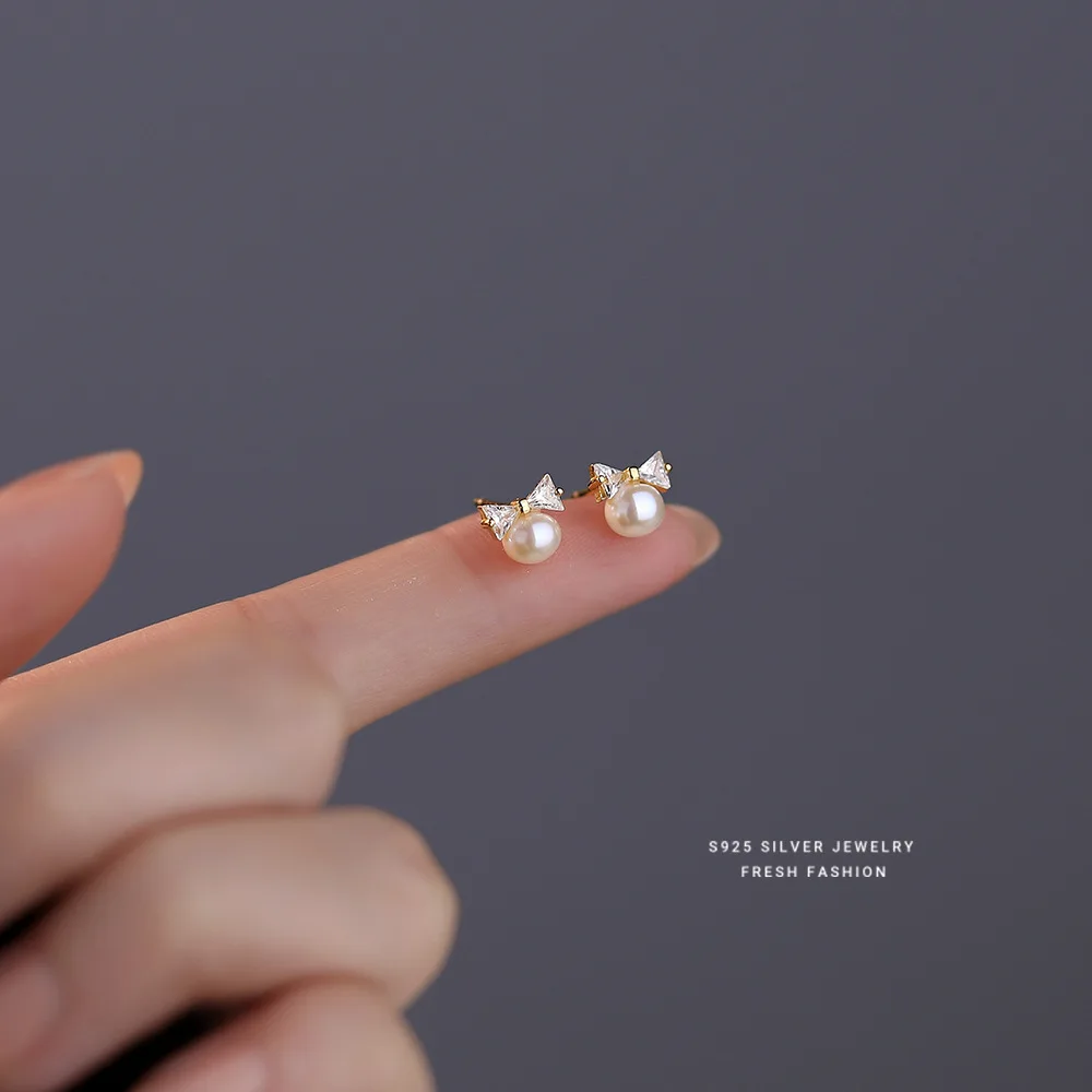 

Korea Exquisite Vintage Zircon Pearl Bow Sweet Stud Earrings for Women Girl 925 Sterling Silver Jewelry