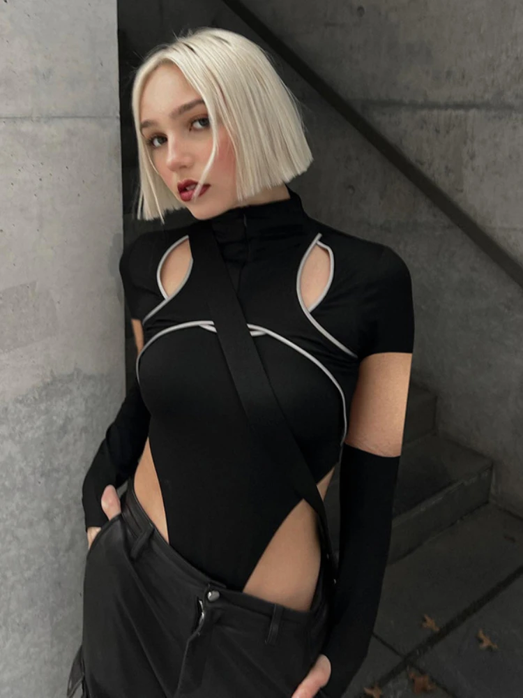 

Женское боди с полувысокой горловиной, черного цвета