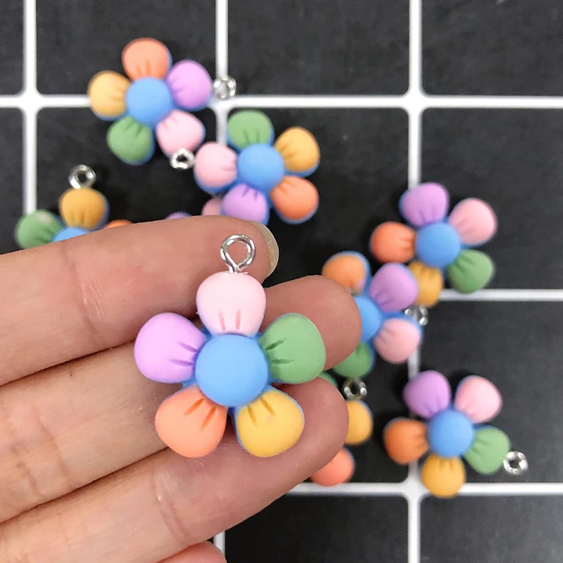 

10pcs New Korea Colorful Five Petaled Flower Resin Charms DIY Cute Earring Bracelet Hair Rope Pendants Jewelry Embellishment D60