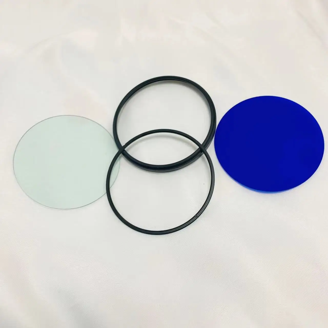 

Линза оптическая 52 мм QB19+KG3 для ИК хромированной фотографии