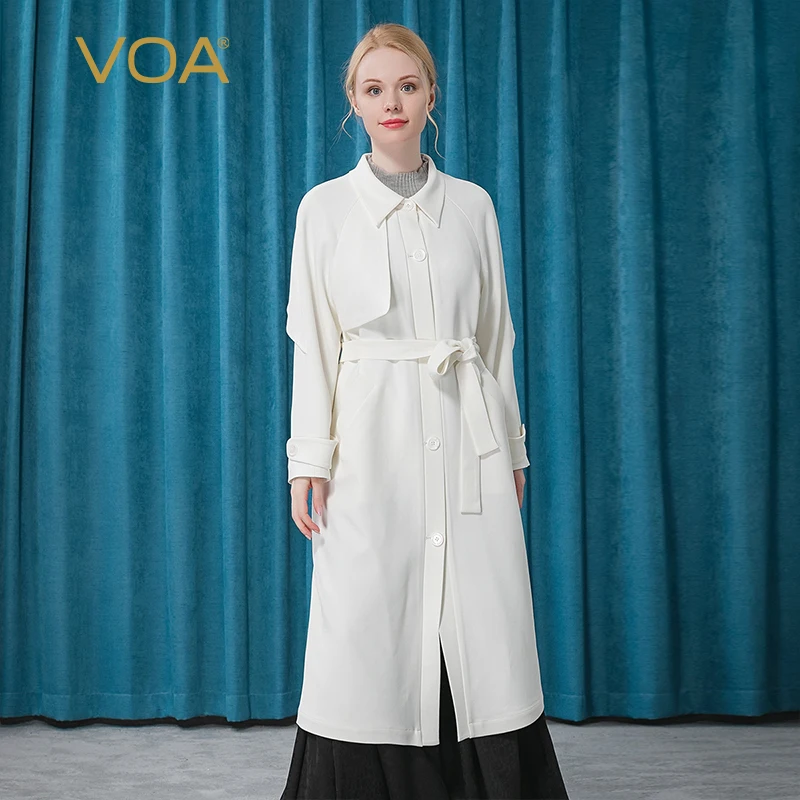 

VOA 60m/m Silk Long V Neck Raglan Long Sleeve Scrub White Single Row Twist Buckle Lotus Leaf Slanting Bag King-Size Coat FE60