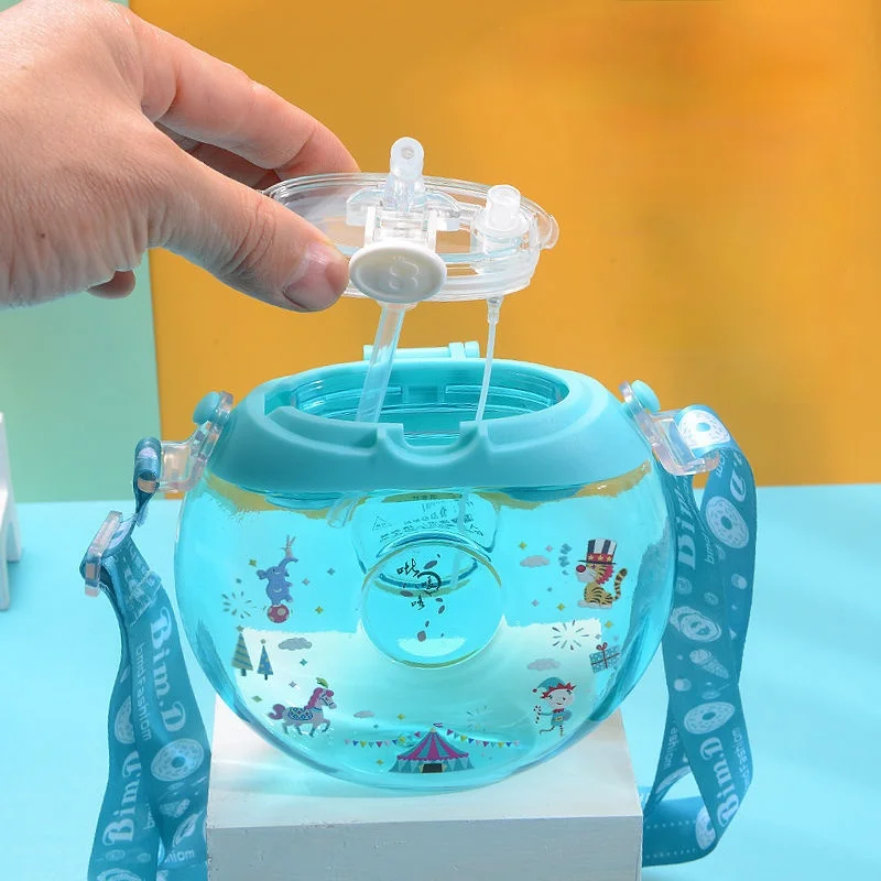 Пластиковая бутылка для воды с соломинкой 380 мл | Дом и сад