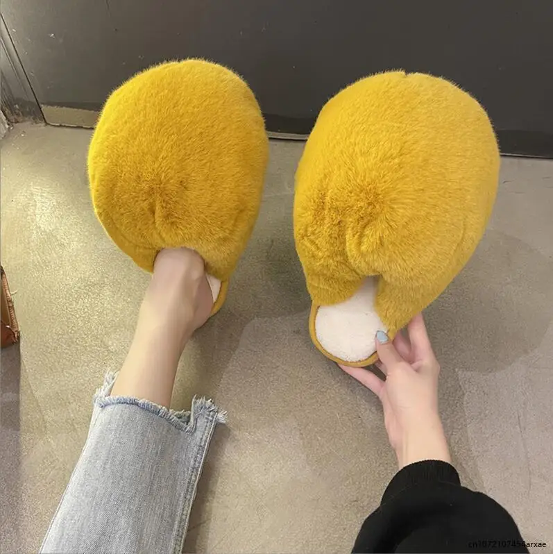 

Модные новые женские тапочки, зимние простые меховые тапочки на плоской подошве, мягкие домашние женские тапочки из искусственного меха, теплые тапочки для спальни
