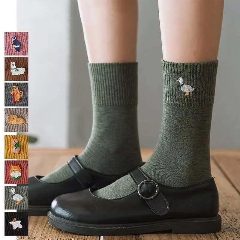 

College Styles Women Cotton Long Socks Embroidery Cartoon Cute Women's Socks Harajuku Vintager Streetwear Sock Wholesale 8 Color