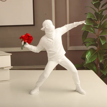 NORTHEUINS Resin Banksy Figurines For Interior Flower Thrower Statue Bomber Sculpture Home Desktop Decor Item Art Collection 2