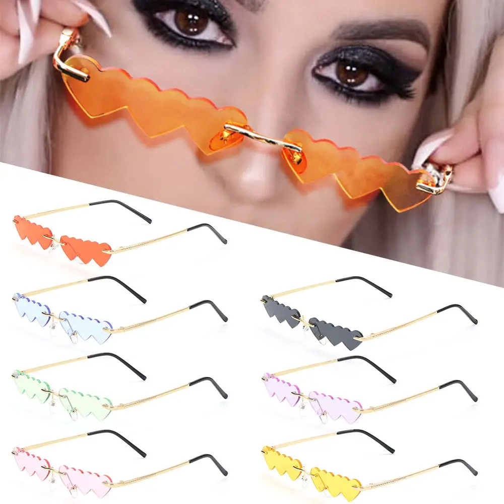 

Unique Women 2020 Trendy Small Frame Vintage Shades Summer Eyewear Heart SunGlasses Punk SunGlasses