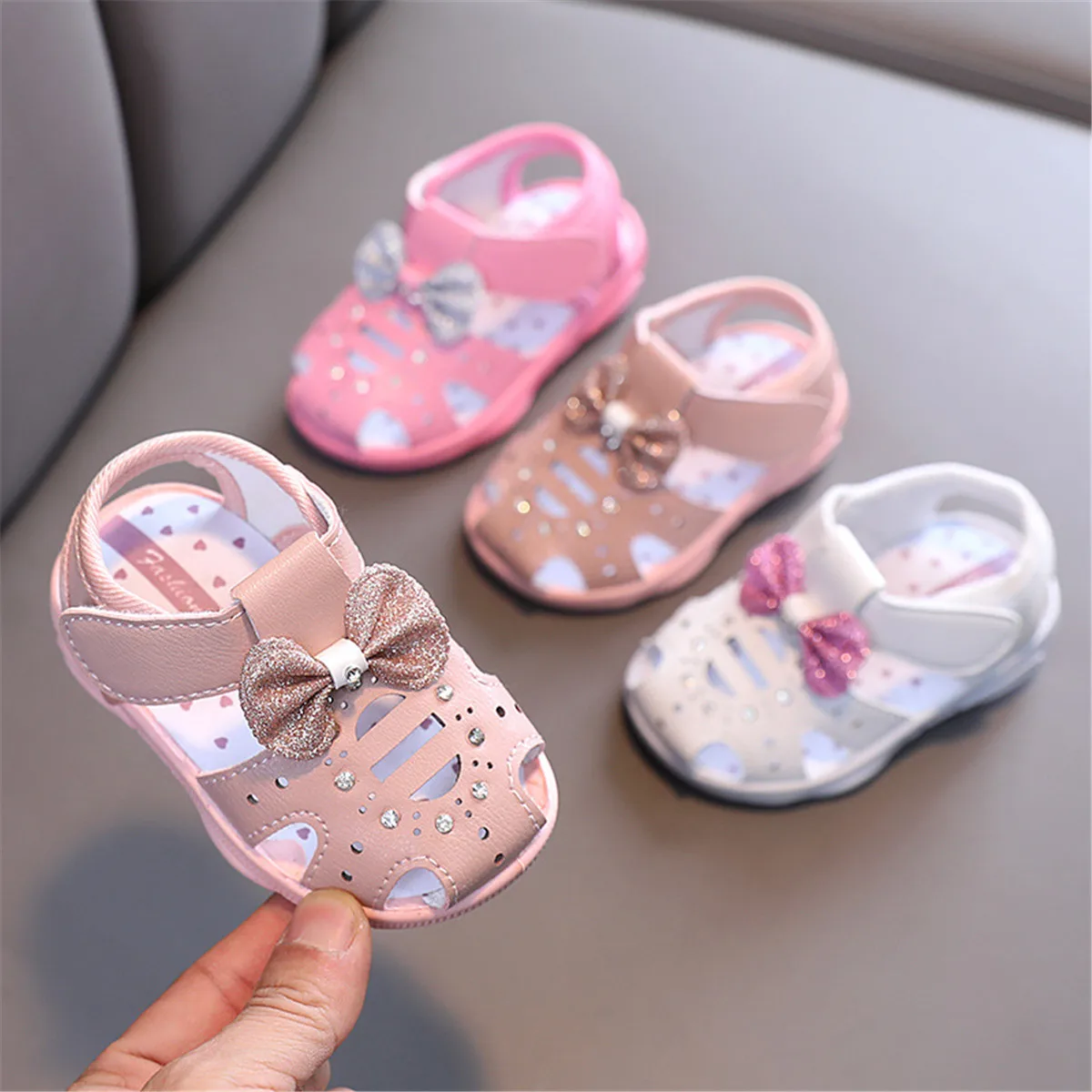 

Infant Girls Sandals Summer Baby Shoes Can Make Sounds Cute Bow Princesses Shoes Toddler Kid Children Sandal Soft First Walkers