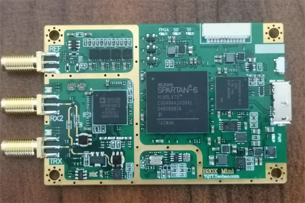 Полностью совместим с программным обеспечением радио USRP B200 B205 MINI 70M-6 ГГц