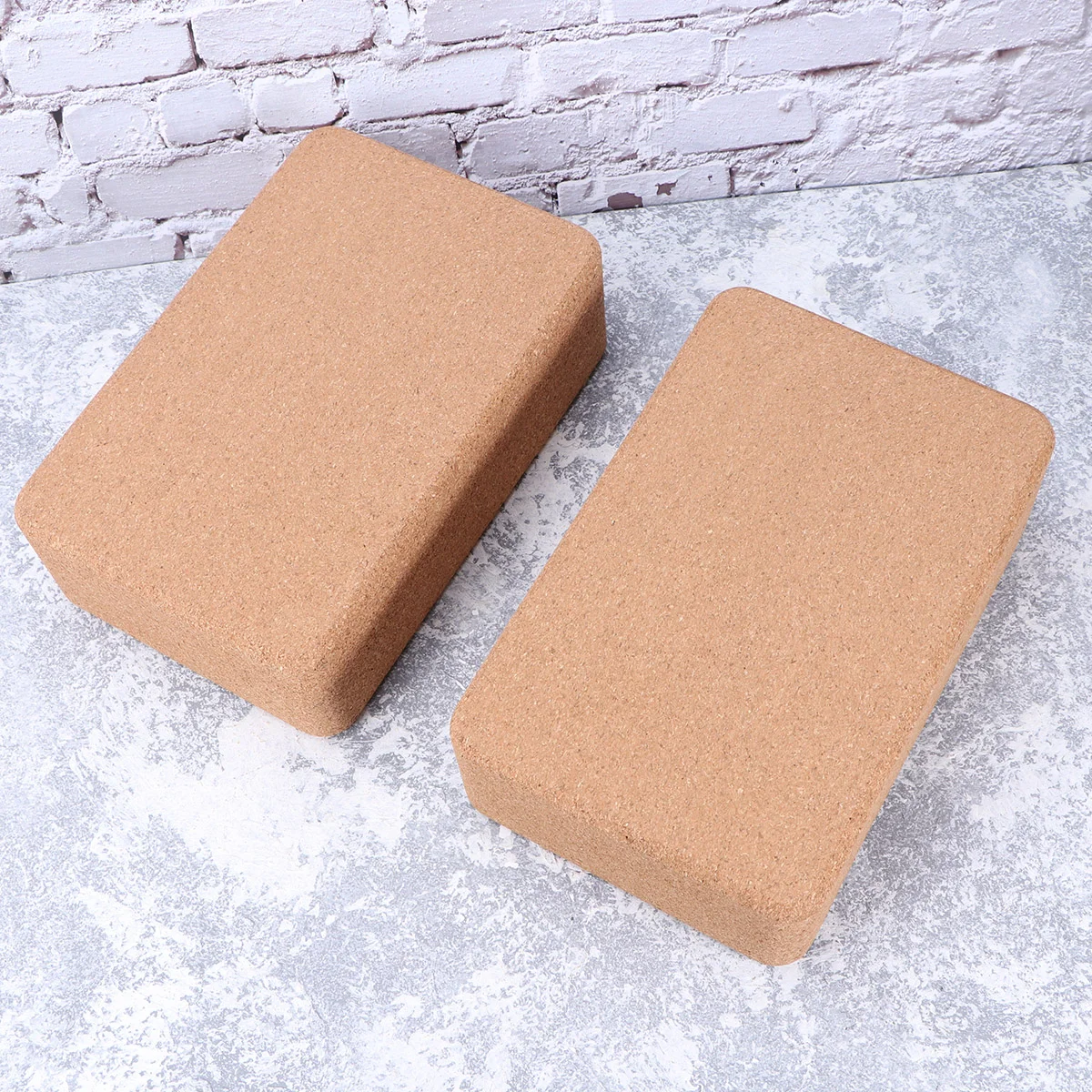

2PCS Yoga Training Bricks Practice Auxiliary High Density Yoga Bricks Yoga Blocks Cork Blocks for Dancer