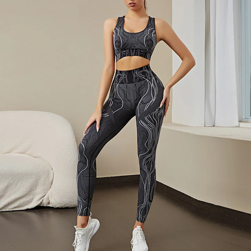 

Yoga Suit Women Seamless High-elastic Striped Yoga Pants Quick-drying Breathable Shorts Sports Tops Fitness Running Sexy Bra Set