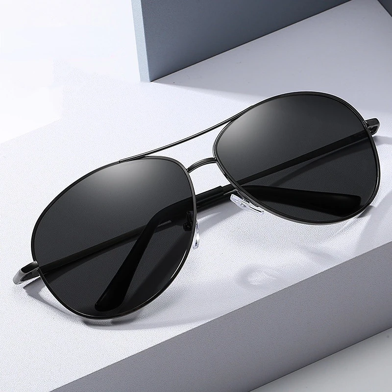 

New Polarized Sunglasses Sports Safety Riding Sunglasses Men Retro Metal Spring Leg UV400 Sunglasses