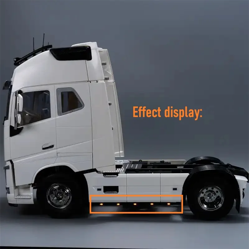 Фото Боковой светильник SBD-FF3 для радиоуправляемого тягача Tamiya 1/14 Volvo FH16 750 4x2, модель 56375, для самостоятельной модификации радиоуправляемого автомобиля. №1