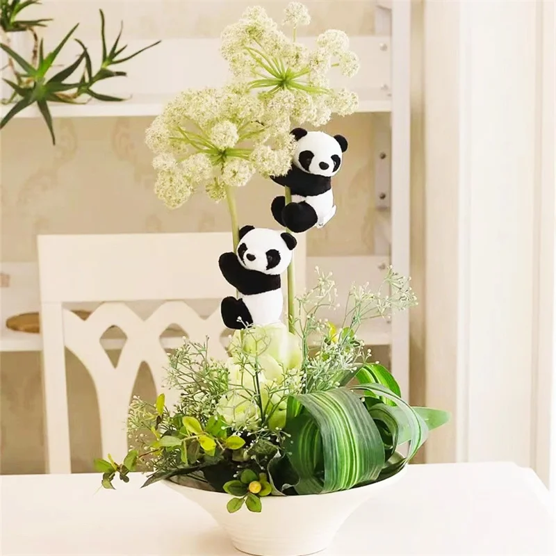 

1PCS Decoration Mini Clip Cute Panda Clips For Hangers Office Home Decoration Accessory Funny Pandas Toy