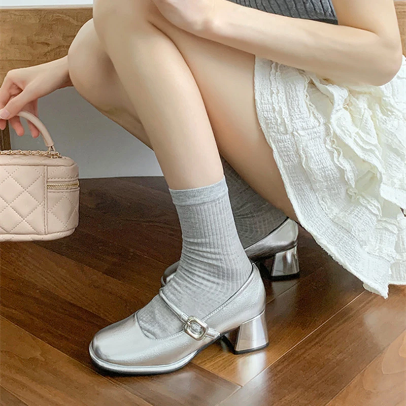 Туфли женские на толстом каблуке квадратный носок закрытый пряжка пикантные