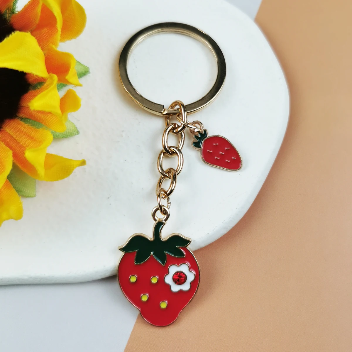 

2pcs Red Strawberry Charm Keychain Fashion Ladies Bag Accessories Girls Schoolbag Decor Jewelry Friendship Gifts