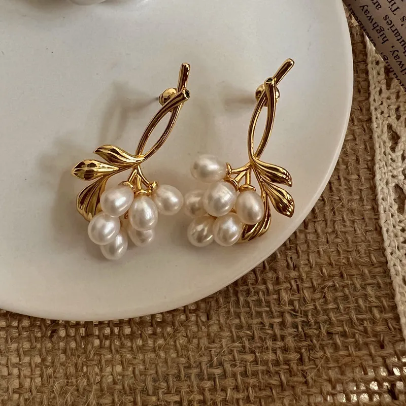 

Серьги LONDANY, новые серьги в виде виноградных листьев, Пресноводный Жемчуг, виноградный жемчуг, маленькие серьги в виде веера