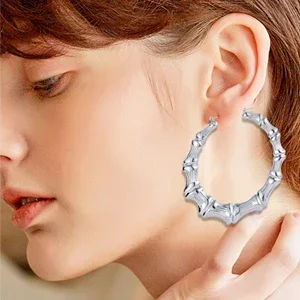 Винтажные золотые большие бамбуковые серьги-кольца с серебряным вырезом для