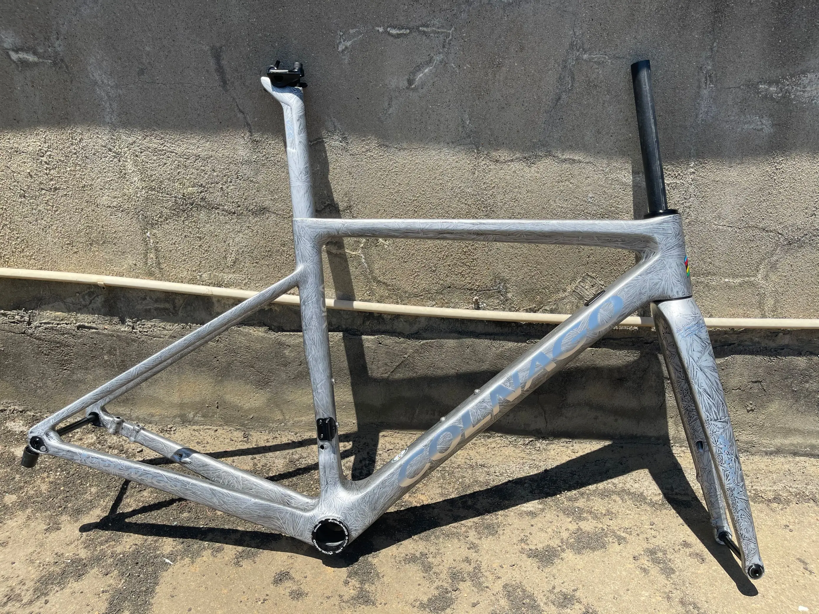 

2022 V3RS Frozen Gray Color With Sliver Logo Carbon Road Bike Frame:Frameset+Fork+Seat Post+Headset+Clamp,Customization