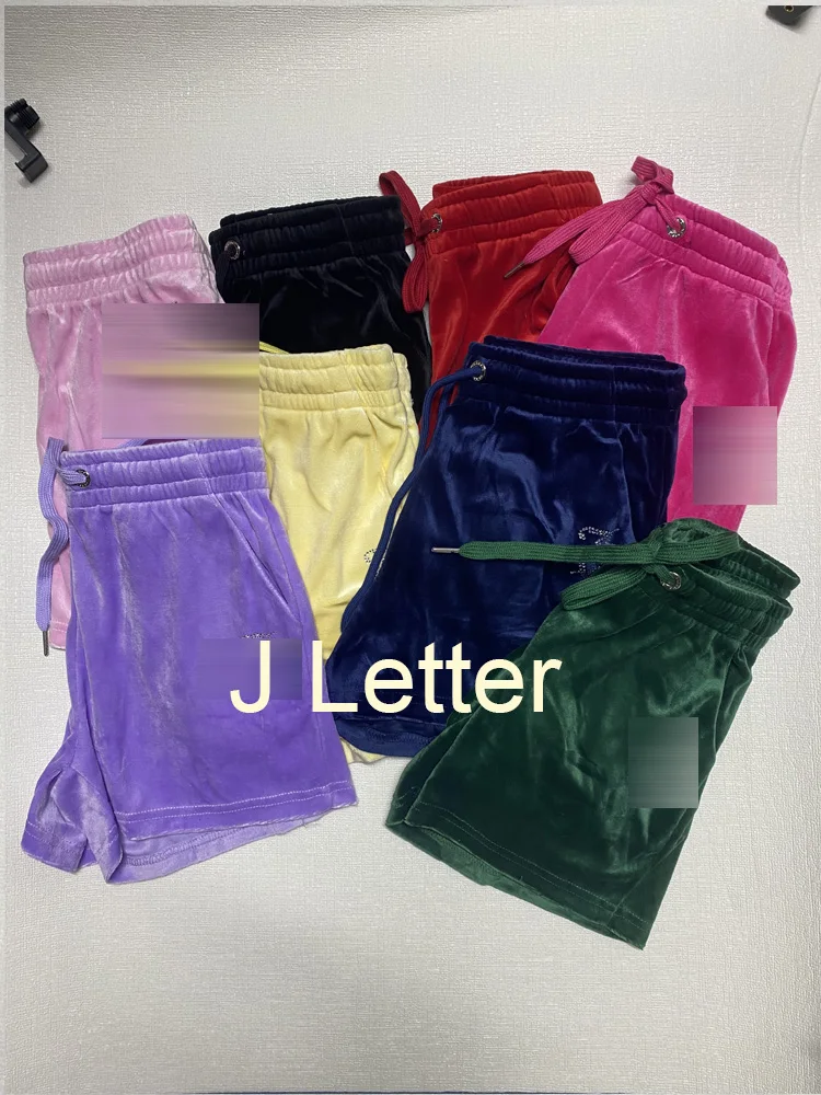 Бархатные спортивные шорты