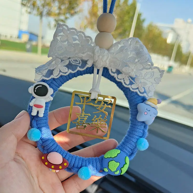 

Handwoven Lily shape Car pendant , car rearview mirror pendant, creative wool rope woven car accessory