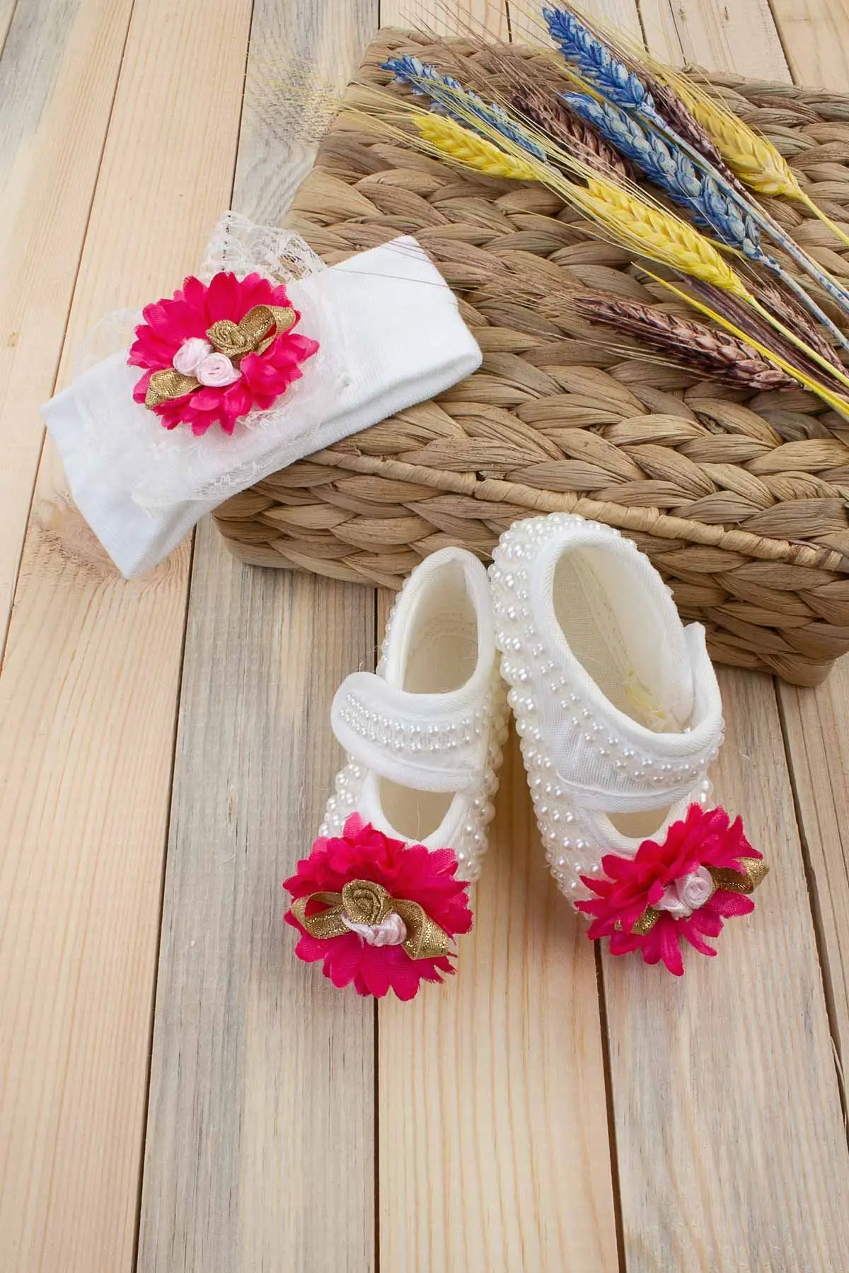

Fuchsia Girl Baby Shoes Headband Suit