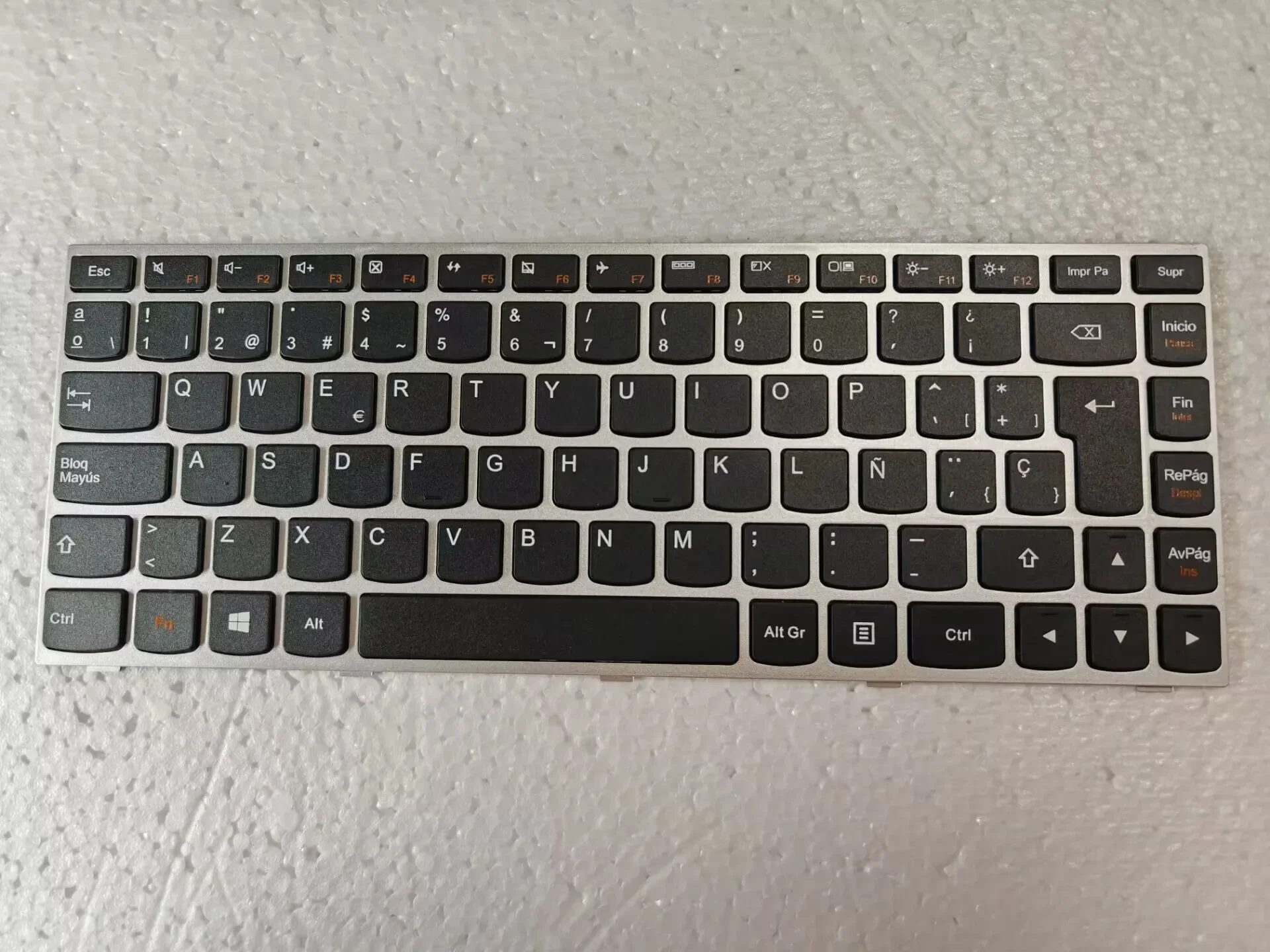 Для Lenovo G40-30 G40-45 G40-70 Z40 G40-80 z40-70A Z40-75 flex 2 14 300-14IBR 300-14ISK испанская Серебристая